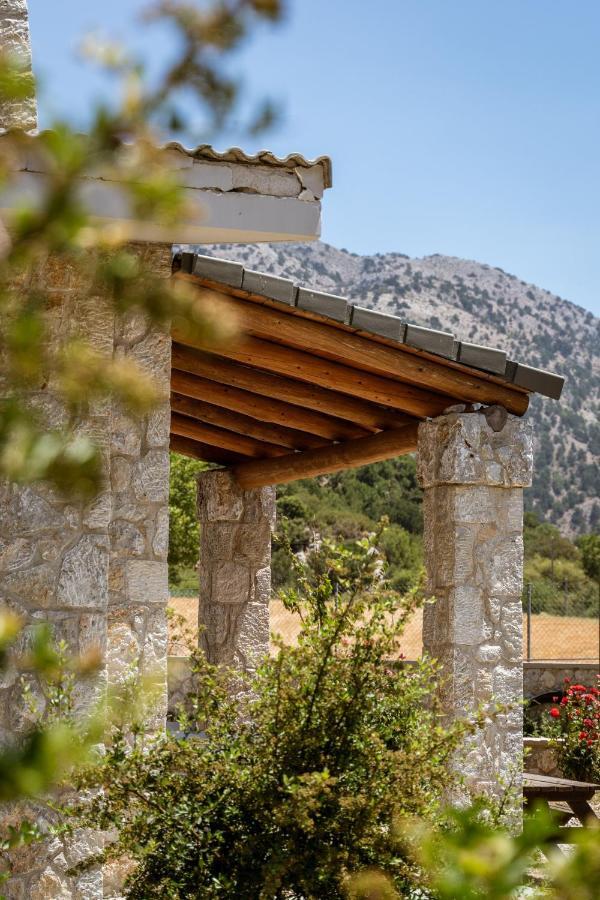 Omalos Village Luaran gambar